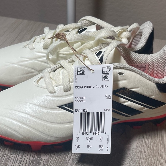 Adidas COPA PURE 2 Club Fx JR. YOUTH Soccer Cleats Model IG1103 Size 13K - Picture 1 of 4